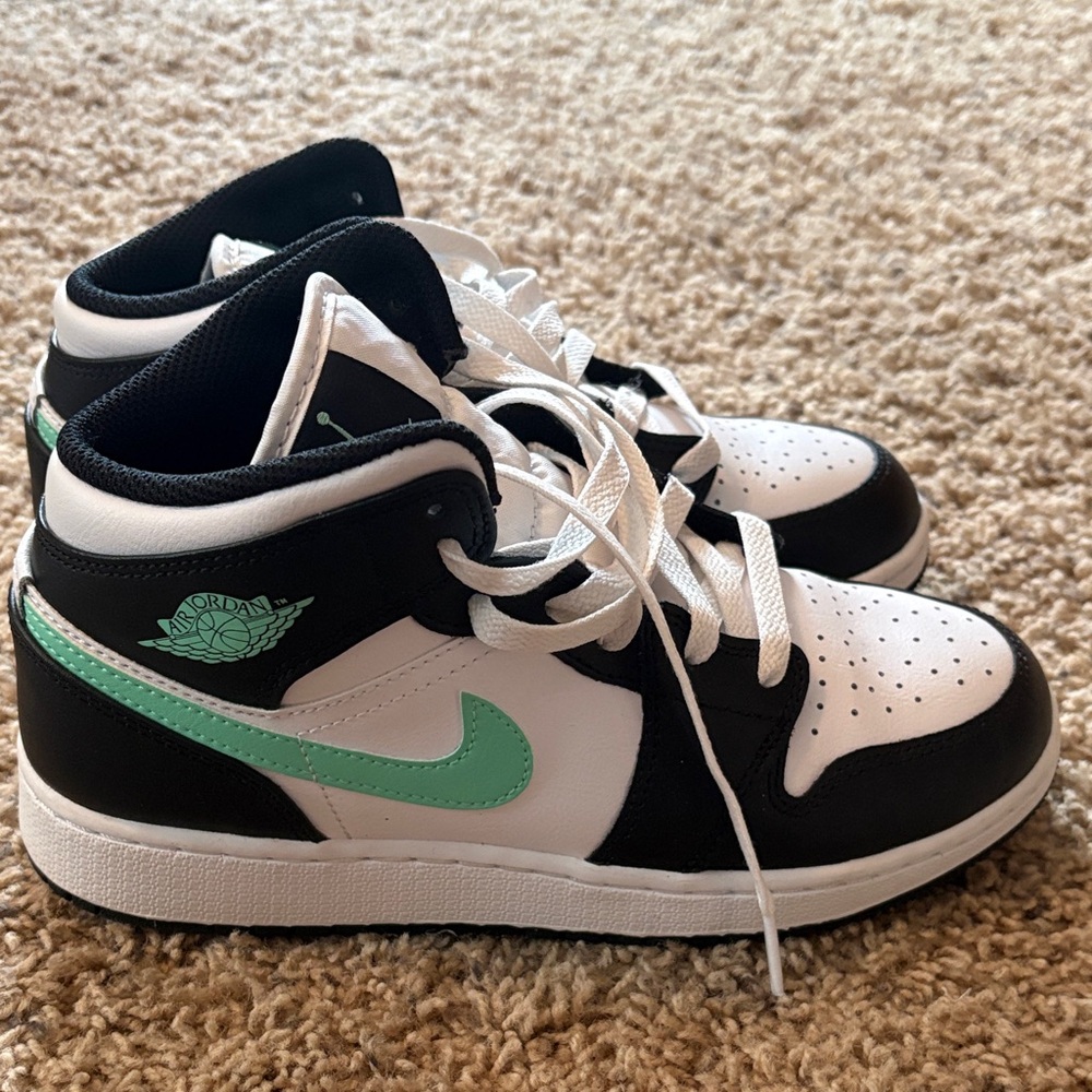 Nike Jordan’s - Picture 4 of 4
